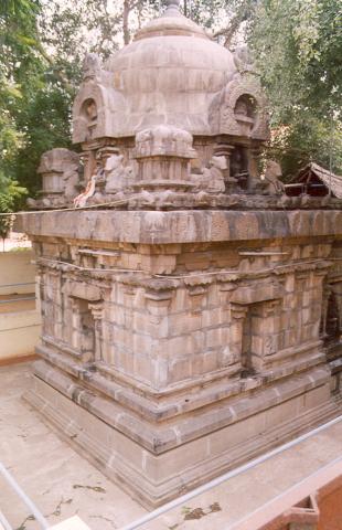 சொக்கீஸ்வரர் கோயில் முழுமையானத் தோற்றம், சொக்கீஸ்வரர் கோயில், காஞ்சிபுரம், கி.பி.9-ஆம் நூற்றாண்டு