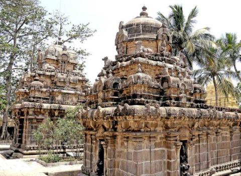 இரட்டைக்கோயில் முழுத்தோற்றமும் அமைப்பும், கீழையூர், அரியலூர், கி.பி.9-ஆம் நூற்றாண்டு