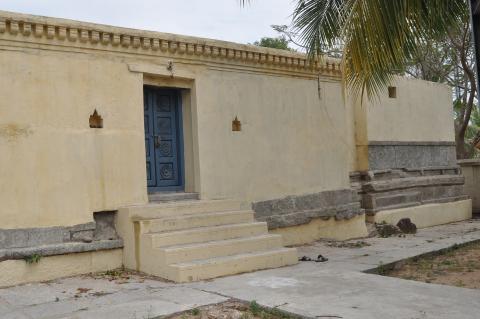 கூரம் சிவன்கோயில் நுழைவு வாயில் முகப்புத் தோற்றம்,புனரமைக்கப்பட்டது, கூரம், காஞ்சிபுரம், கி.பி.7-ஆம் நூற்றாண்டு