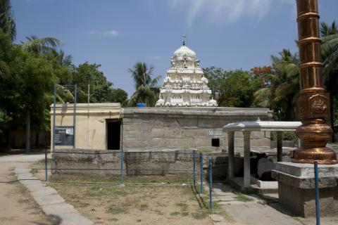 விசாலீஸ்வரர் கோயில் முழுத்தோற்றம், விளக்கணாம்பூண்டி, ஆர்.கே பேட்டை, திருவள்ளுர், கி.பி.10-ஆம் நூற்றாண்டு